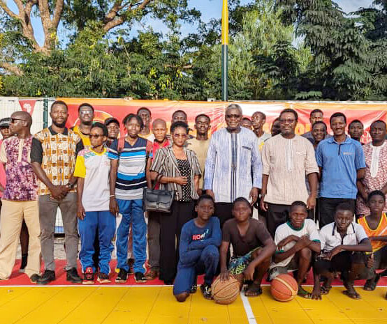 Plateau  basketball de l’UJKZ : le Président KOBIANE visite le  joyau